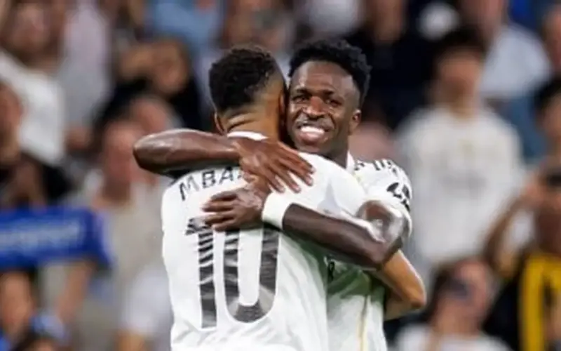 غرفة ملابس ريال مدريد تشتعل.. صدام قوي بين مبابي وفينيسيوس